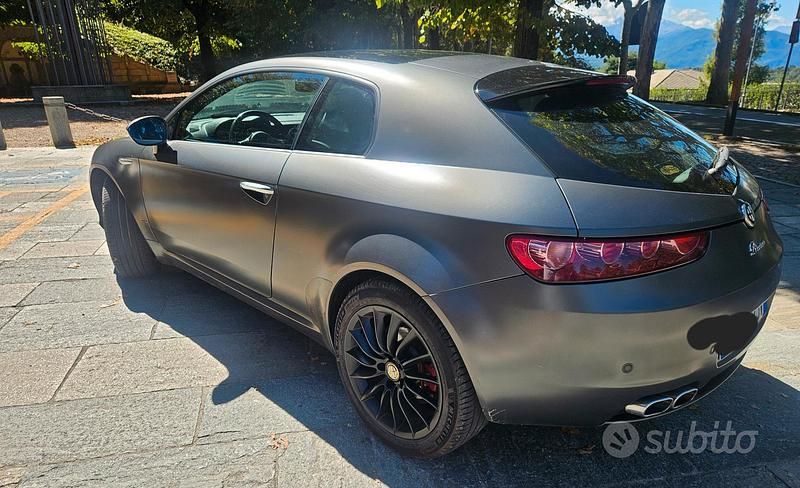 Usata Alfa Romeo Brera 170 CV (125 kW) 2011 Grigio Coupé