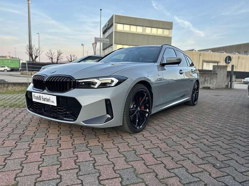 Usata BMW 320 M Sport 190 CV (139 kW) 2024 Brooklyn grey Station wagon