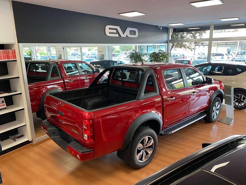 Nuova EVO Cross 4 136 CV (100 kW) 2025 Rosso Pick-up