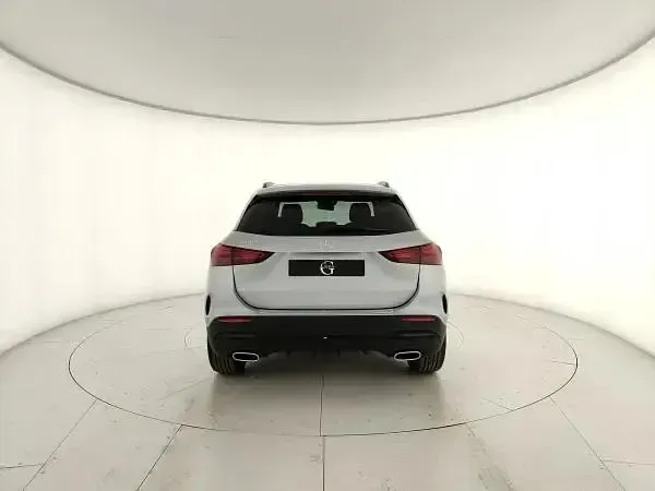 Nuova Mercedes GLA180 136 CV (100 kW) 2026 Argento SUV