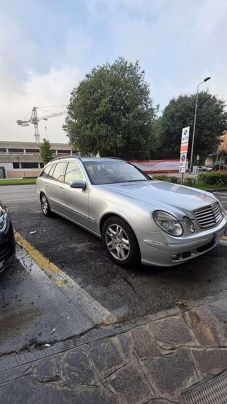Usata Mercedes E280 Elegance 177 CV (130 kW) 2004 Argento Station wagon