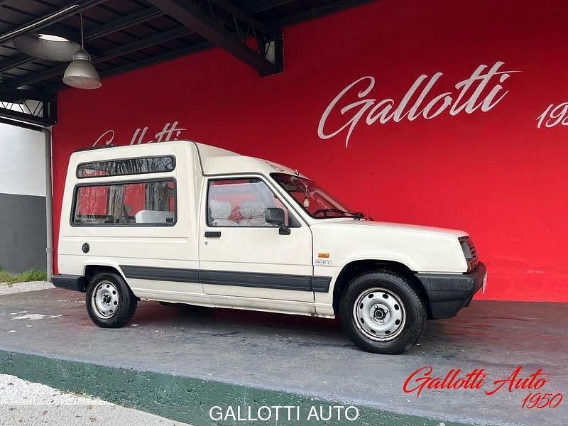 Usata Renault 4CV 46 CV (33 kW) 1988 Bianco Berlina