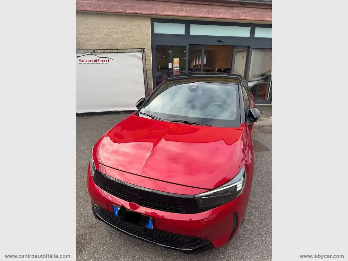 Usata Opel Corsa 101 CV (74 kW) 2024 Rosso Utilitaria