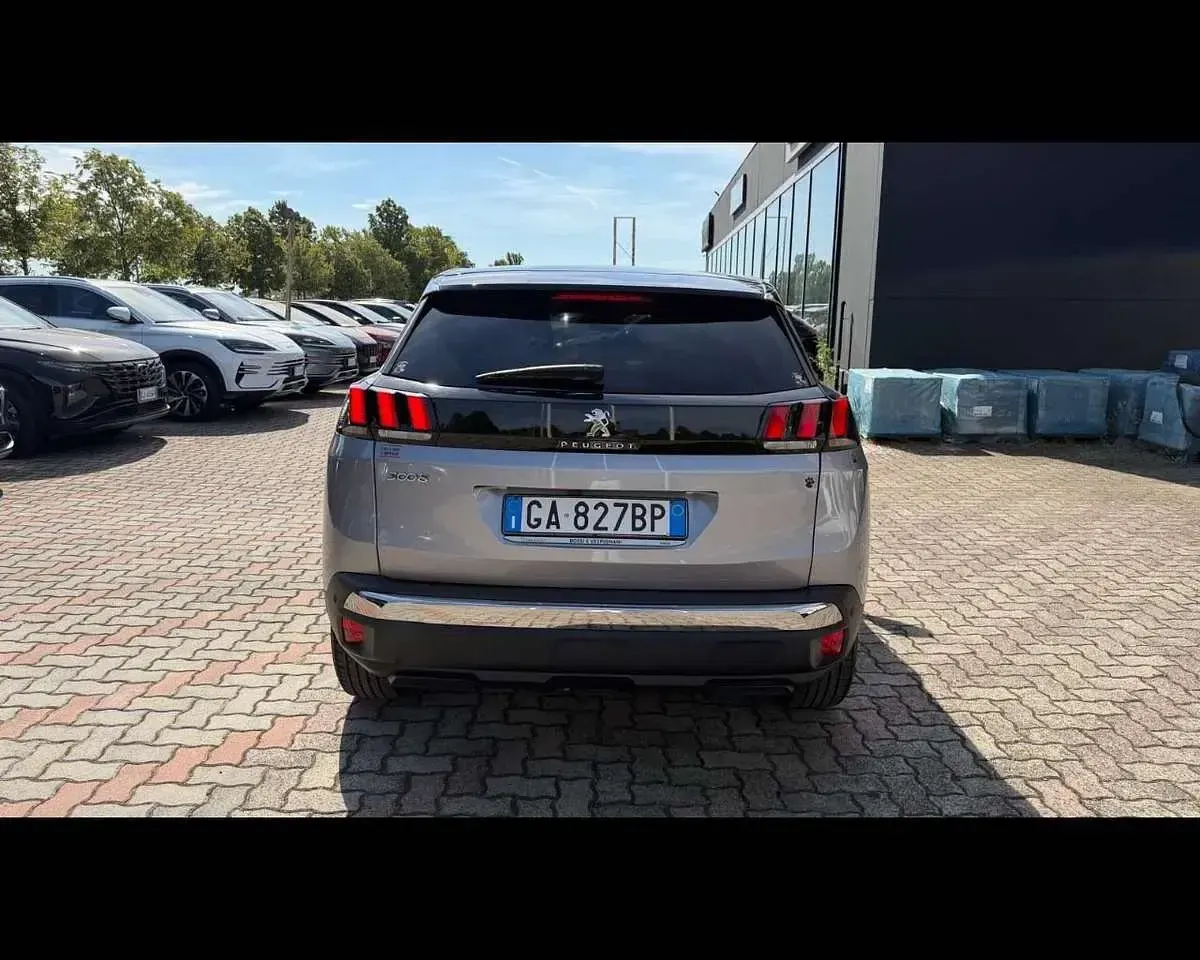 Usata Peugeot 3008 Active 92 CV (67 kW) 2020 Grigio SUV
