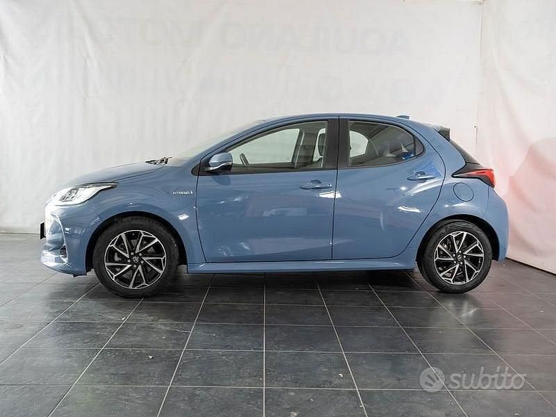Second-hand Toyota Yaris Hybrid Trend 115 CP (84 kW) 2021 Albastru Hatchback