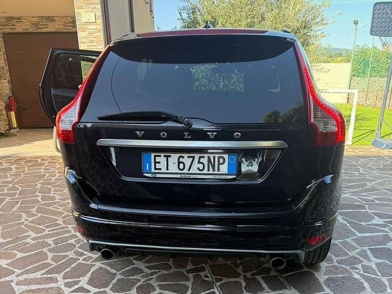 Usata Volvo XC60 R-Design Kinetic 163 CV (119 kW) 2014 Nero SUV