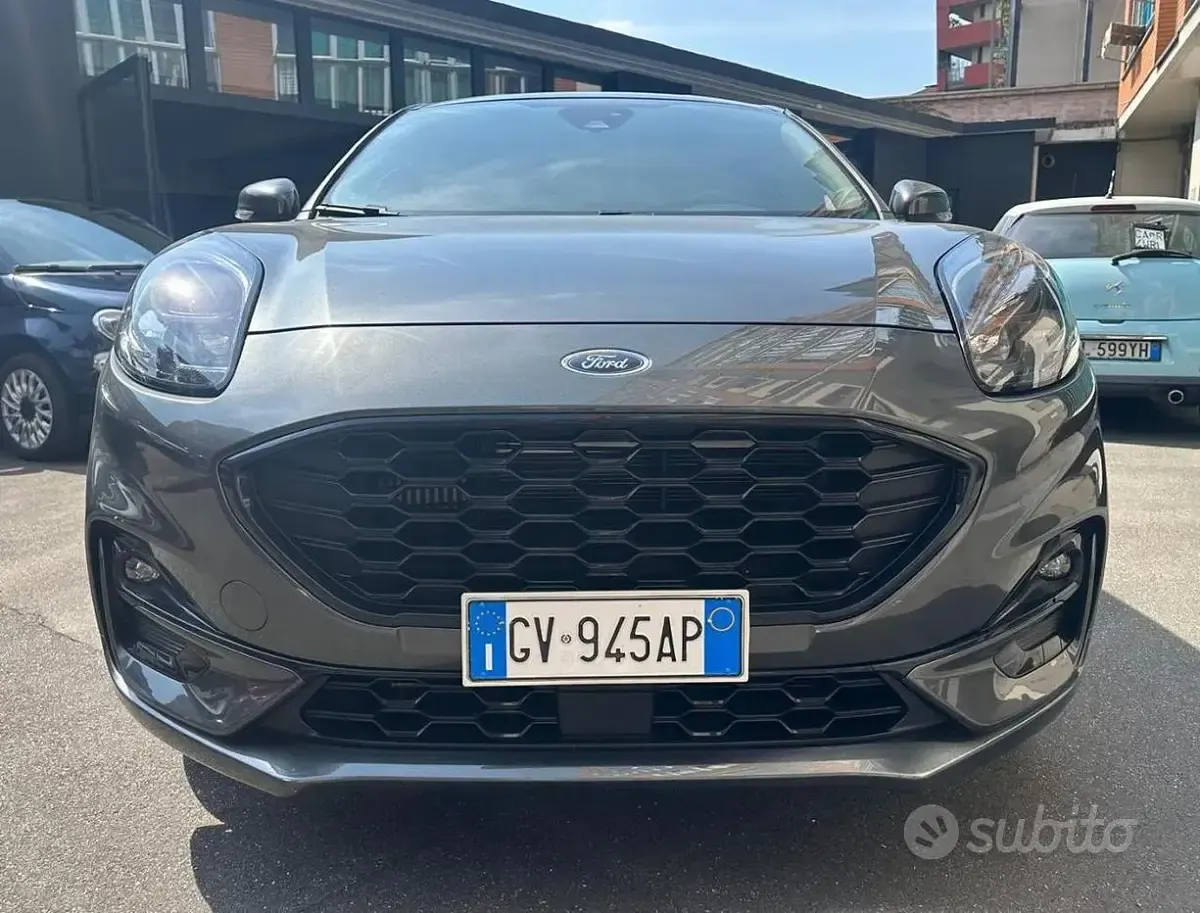 Usata Ford Puma ST-Line 125 CV (91 kW) 2024 Grigio SUV