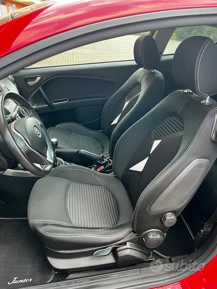 Usado Alfa Romeo GT Junior 120 CV (88 kW) 2015 Rojo Berlina