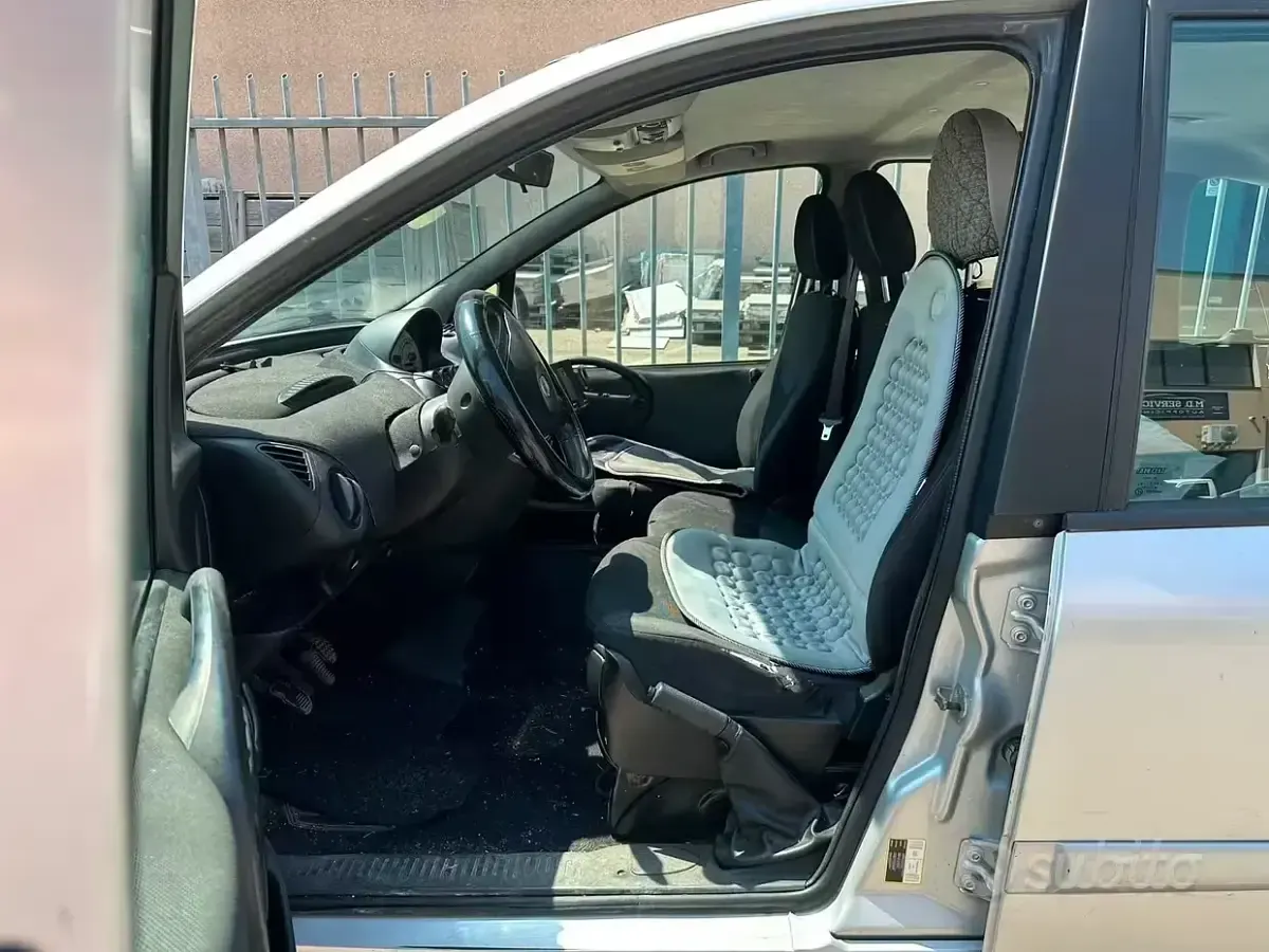 Usata Fiat Multipla Dynamic 103 CV (75 kW) 2009 Grigio Monovolume