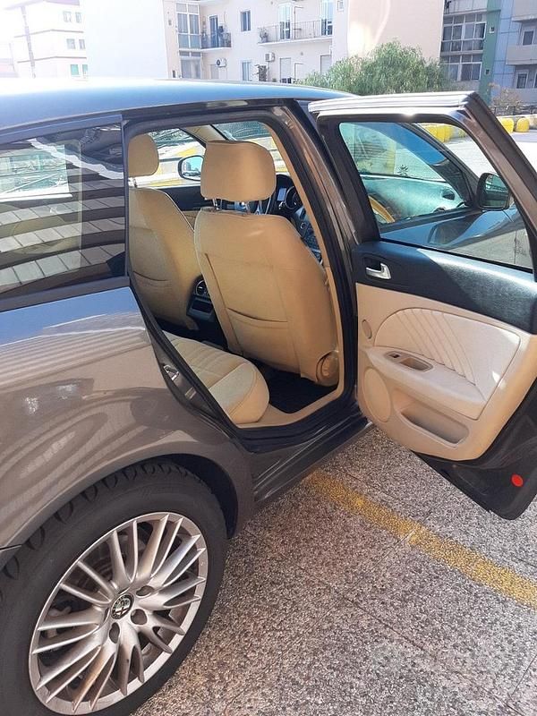 Usata Alfa Romeo 159 120 CV (88 kW) 2008 Grigio Station wagon