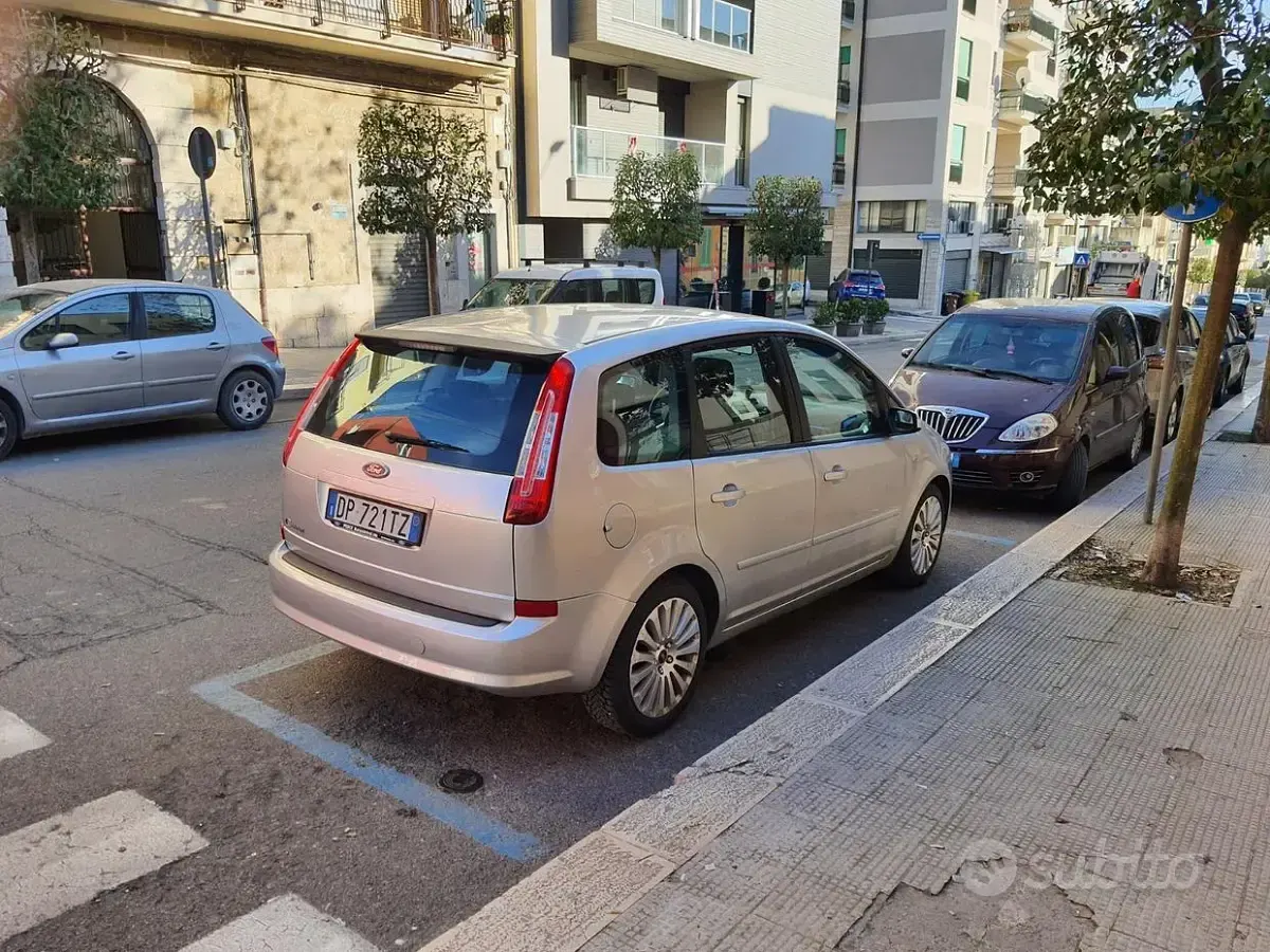Usata Ford C-MAX 145 CV (106 kW) 2008 Monovolume