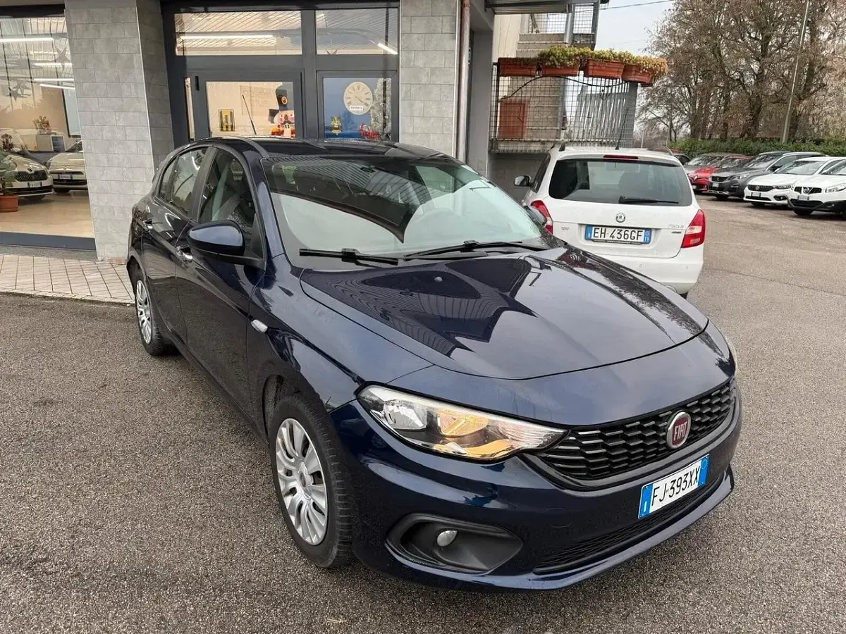 Usata Fiat Tipo 120 CV (88 kW) 2017 Blu Berlina
