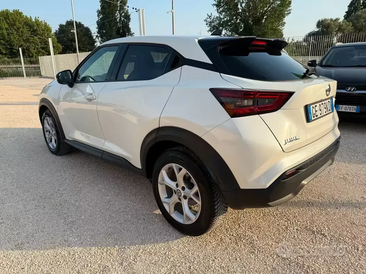 Usata Nissan Juke N-Connecta 114 CV (83 kW) 2021 Bianco SUV