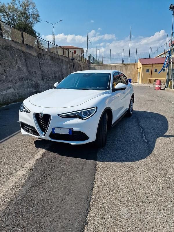 Usata Alfa Romeo Stelvio 160 CV (117 kW) 2018 Bianco SUV