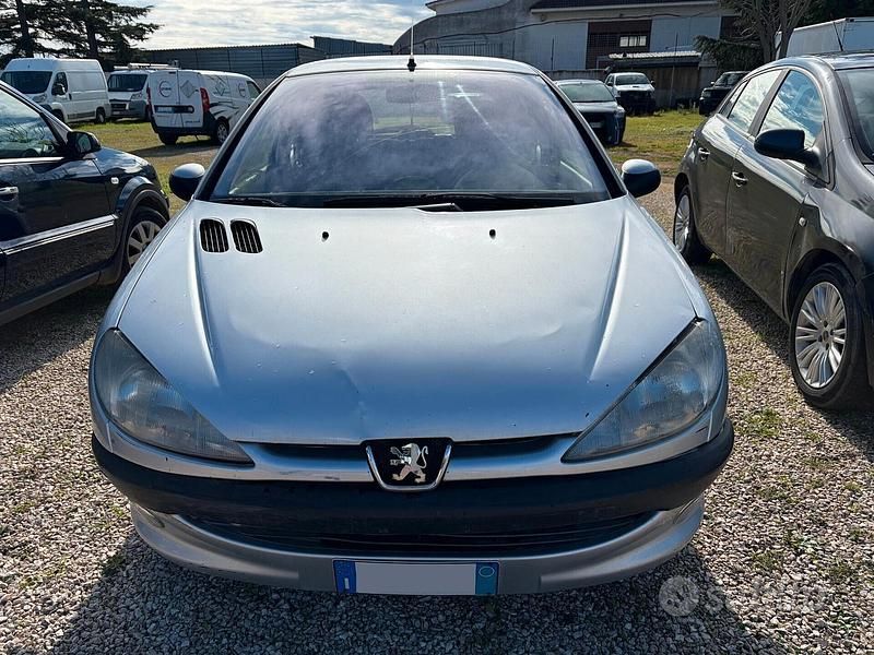 Usata Peugeot 206+ 70 CV (51 kW) 2009 Grigio Utilitaria
