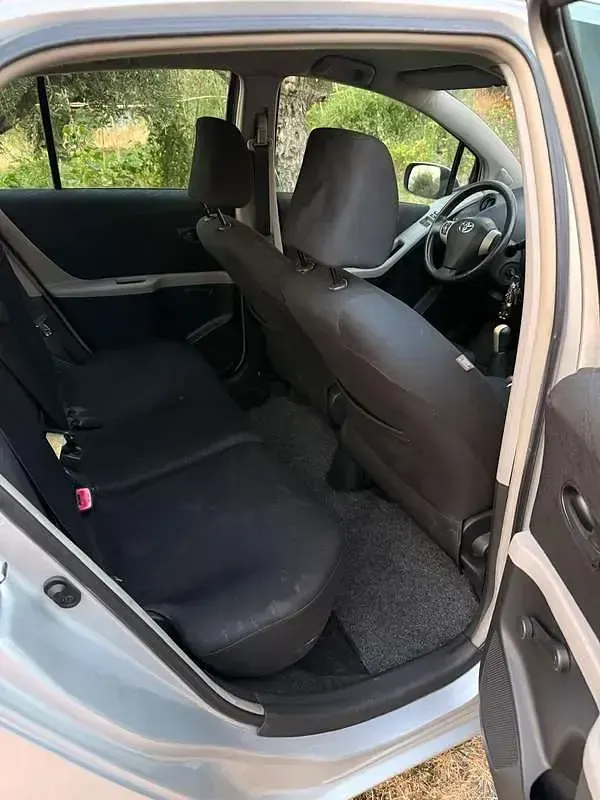 Usata Toyota Yaris Sol 87 CV (63 kW) 2007 Utilitaria