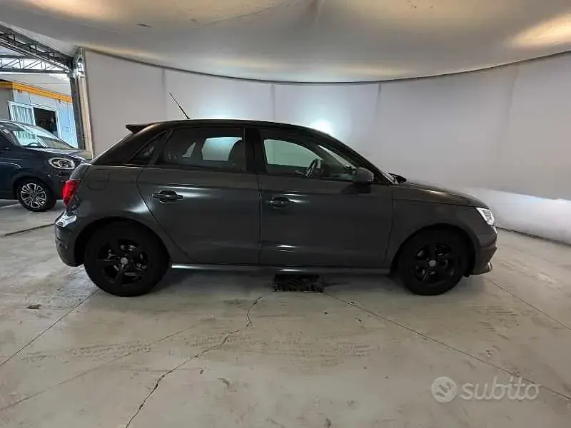 Usata Audi A1 Sportback Design 82 CV (60 kW) 2018 Black meet kettle Utilitaria