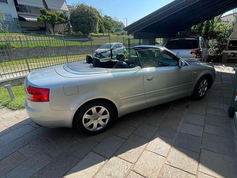 Usata Audi A4 Cabriolet 170 CV (125 kW) 2004 Argento Cabrio