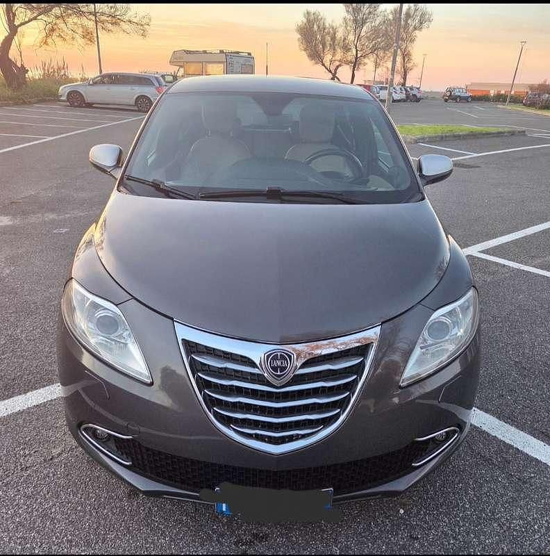 Usata Lancia Ypsilon S 95 CV (69 kW) 2014 Grigio Utilitaria