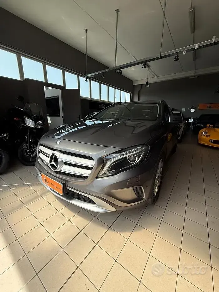 Usata Mercedes GLA200 Executive 136 CV (100 kW) 2014 Grigio SUV