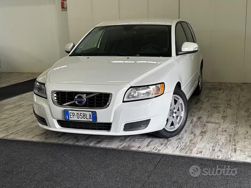 Usata Volvo V50 114 CV (83 kW) 2012 Bianco Station wagon