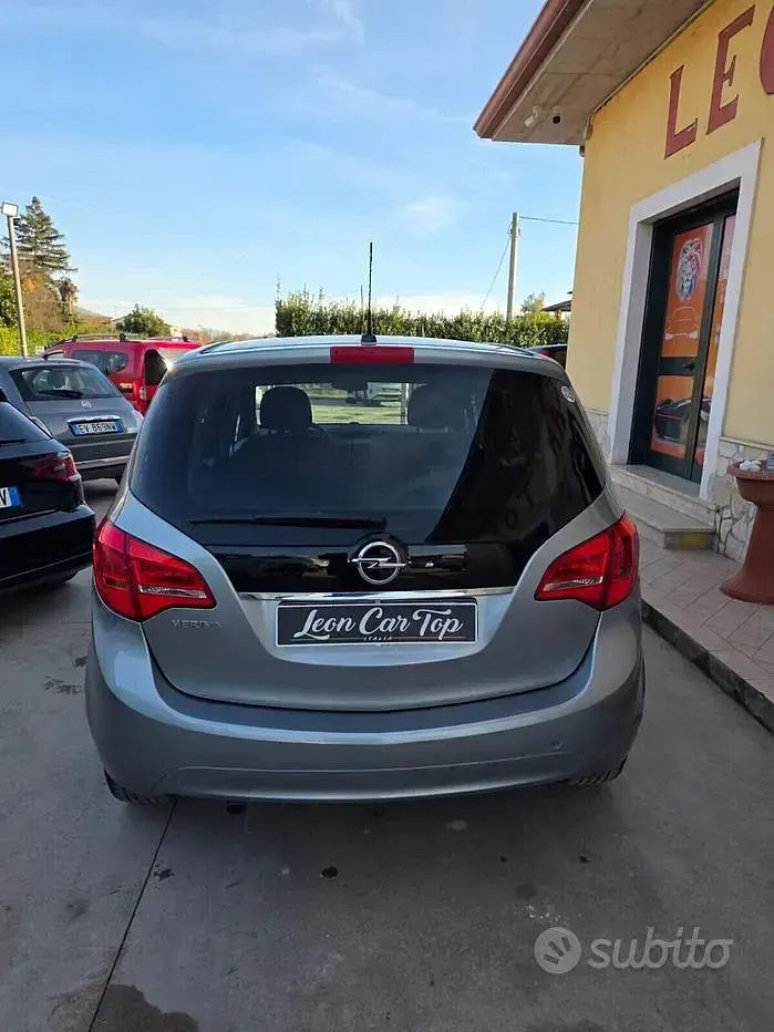 Usata Opel Meriva Cosmo 120 CV (88 kW) 2013 Grigio Monovolume