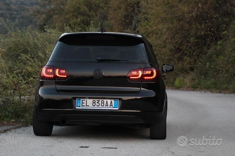 Usata VW Golf VI 105 CV (77 kW) 2012 Nero Utilitaria