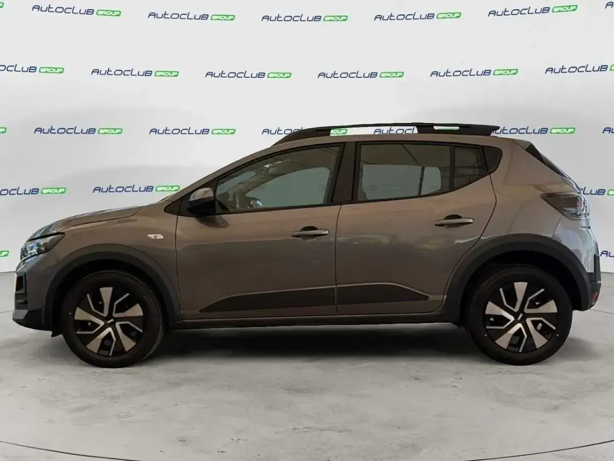 Nuova Dacia Sandero Expression 122 CV (89 kW) 2026 Grigio Utilitaria