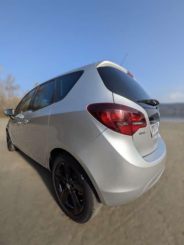 Usata Opel Meriva Design Edition 136 CV (100 kW) 2015 Argento Monovolume