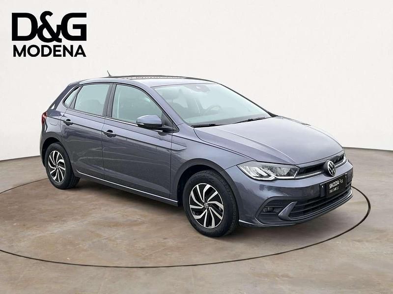 Usata VW Polo Life 90 CV (66 kW) 2021 Grigio Utilitaria