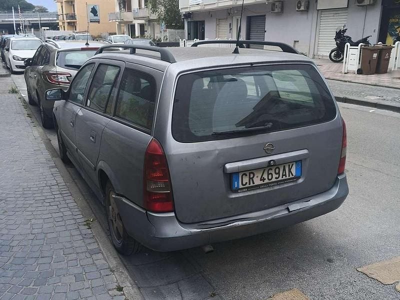 Usata Opel Astra Elegance 75 CV (55 kW) 2004 Argento Station wagon