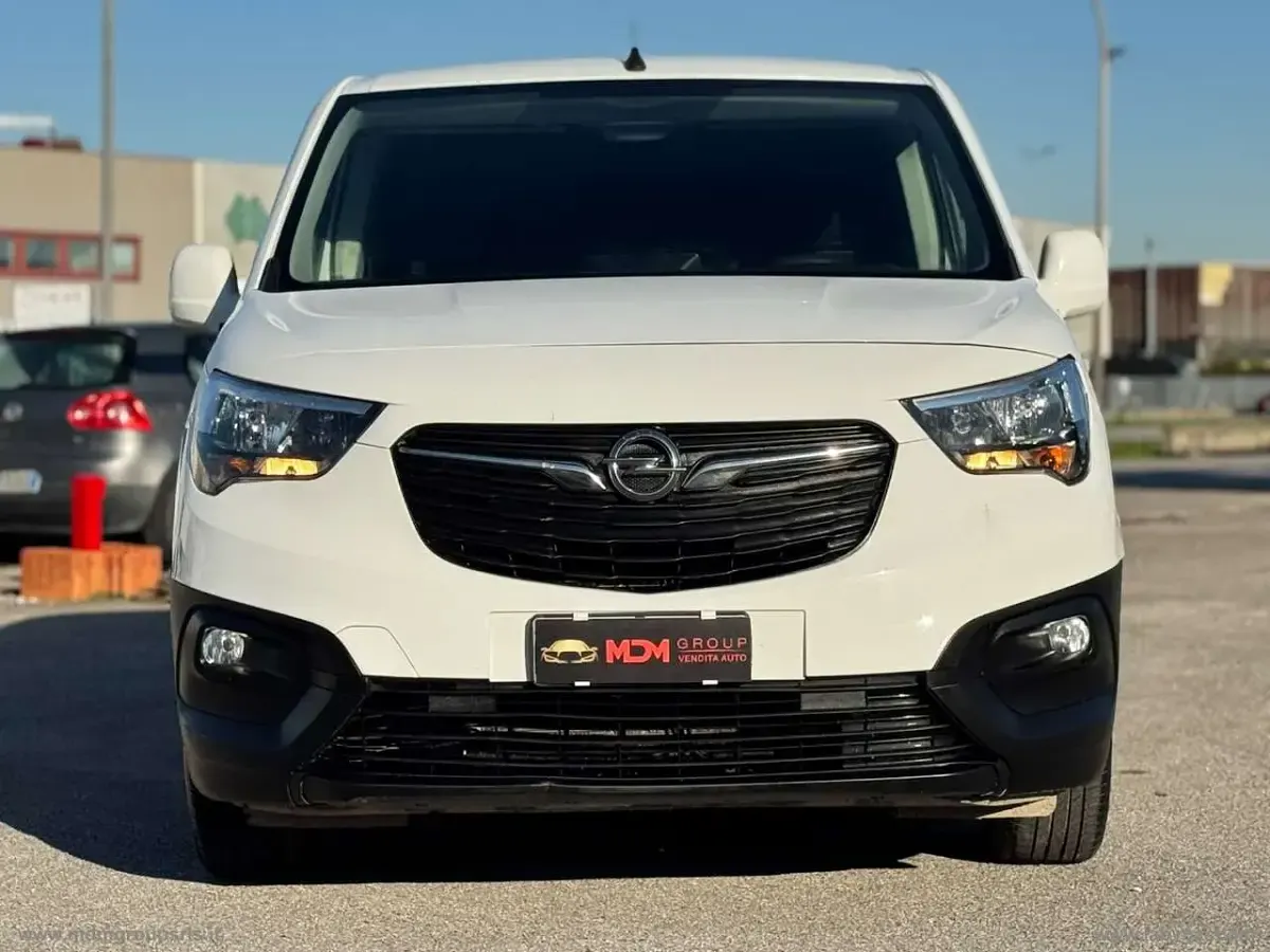 Usata Opel Combo S 102 CV (75 kW) 2018 Bianco Monovolume