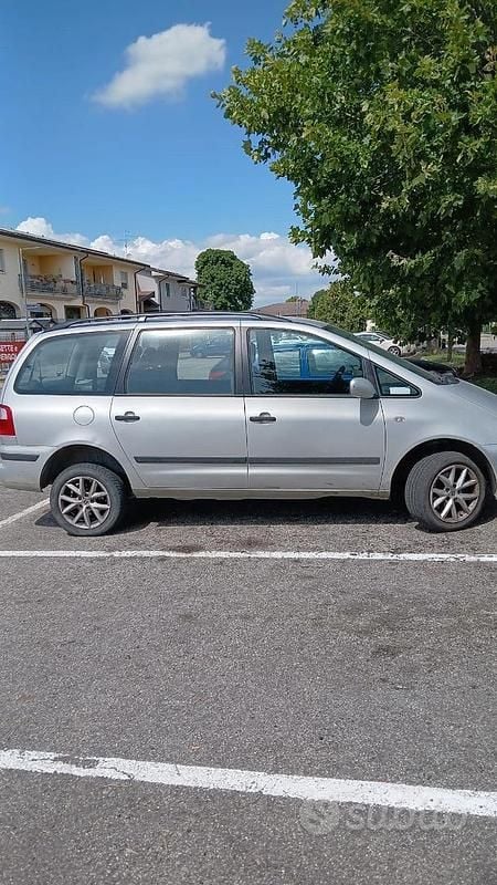 Begagnad Ford Galaxy 2003 Minibuss