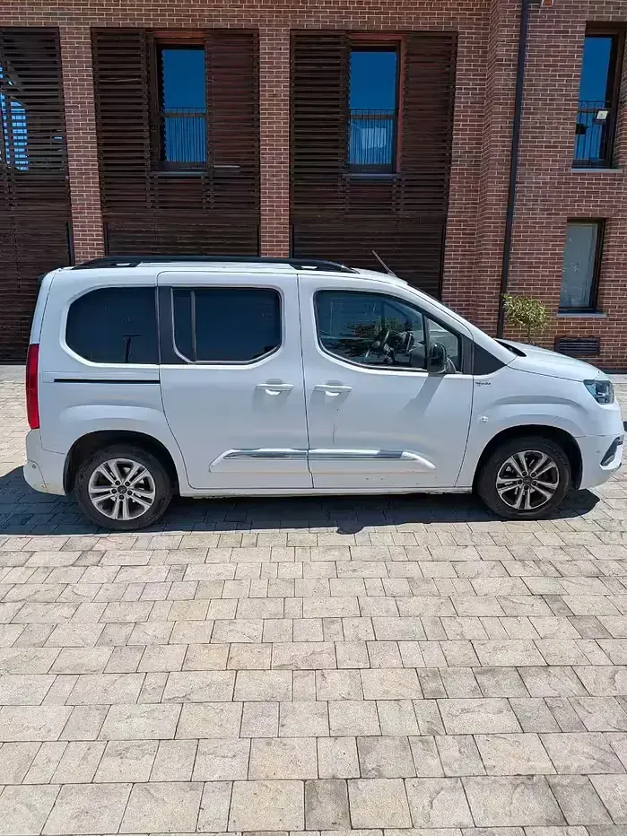 Usata Toyota Proace City City 110 CV (80 kW) 2023 Bianco Monovolume