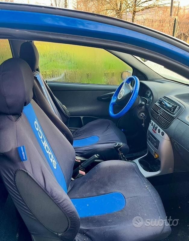 Usata Fiat Punto 60 CV (44 kW) 2003 Blu Utilitaria