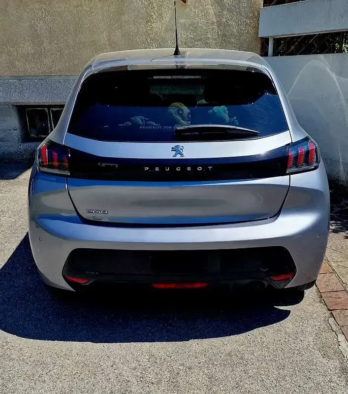 Usata Peugeot 208 Active 101 CV (74 kW) 2021 Utilitaria
