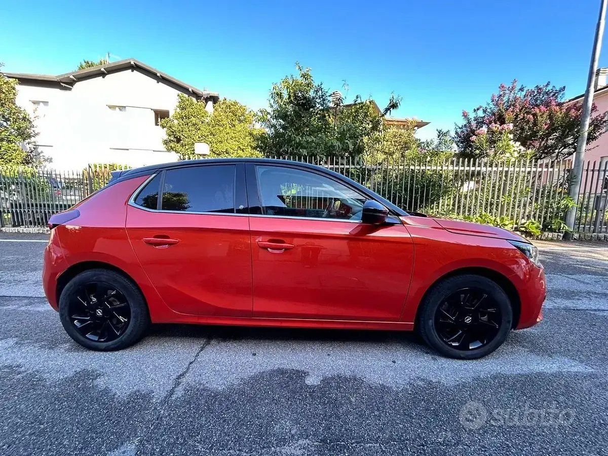 Usata Opel Corsa 56 kW (77 CV) 2023 Rosso Utilitaria