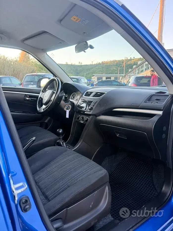 Usata Suzuki Swift Cool 75 CV (55 kW) 2016 Blu Utilitaria