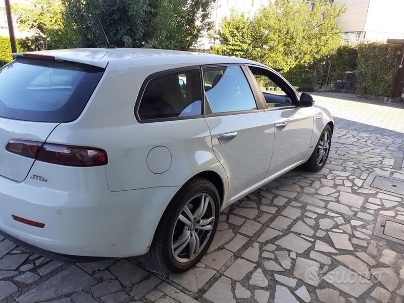 Usata Alfa Romeo 159 136 CV (100 kW) 2012 Bianco Station wagon