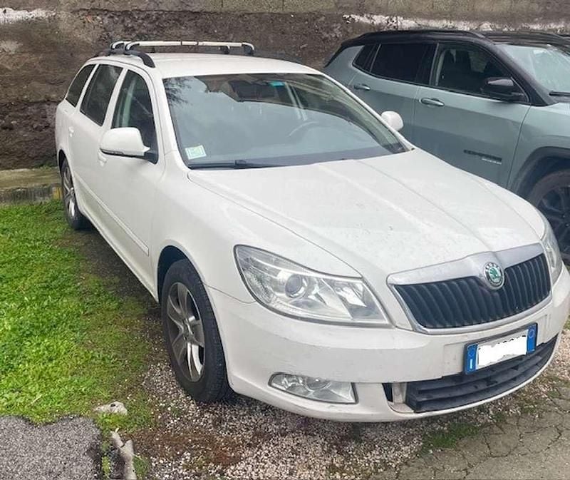 Usata Skoda Octavia Elegance 105 CV (77 kW) 2013 Bianco Station wagon