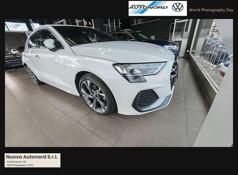 Usata Audi A3 S-Line 150 CV (110 kW) 2024 Glacier white metallic Berlina