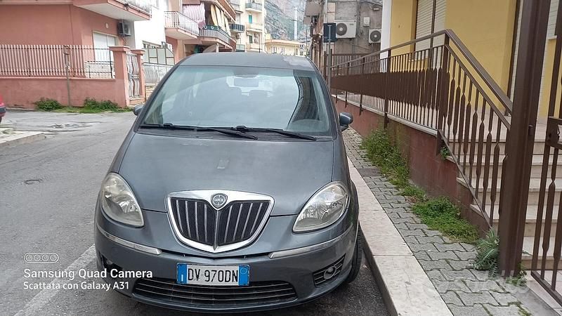 Usata Lancia Musa 75 CV (55 kW) 2009 Monovolume