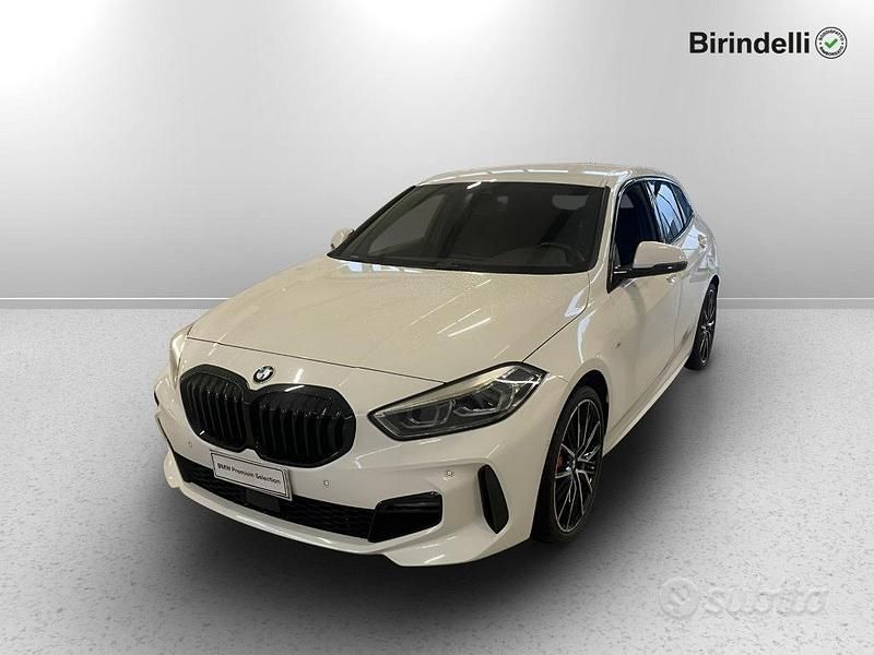 Usata BMW 120 M Sport 190 CV (139 kW) 2022 Alpin white pastello Utilitaria