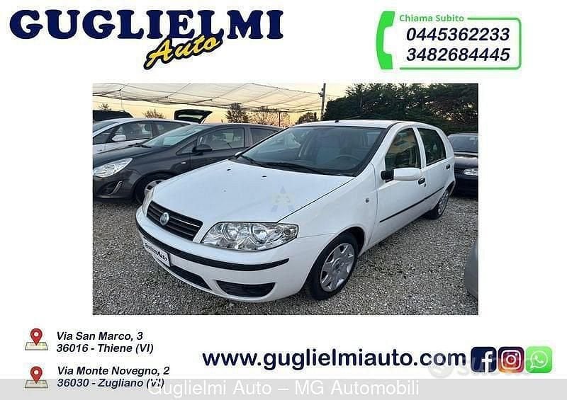 Usata Fiat Punto Dynamic 69 CV (50 kW) 2006 Bianco Utilitaria