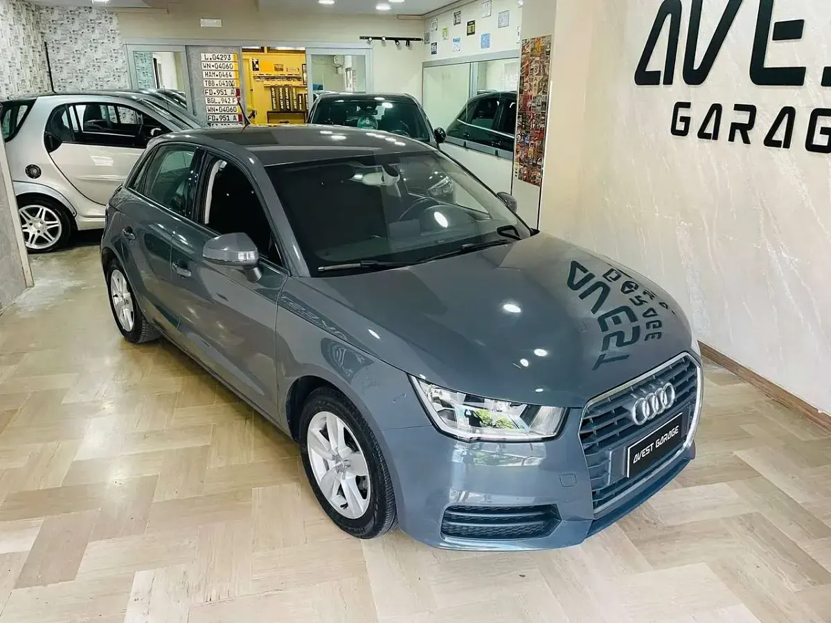 Usata Audi A1 Sportback Admired 95 CV (69 kW) 2018 Nardò grey Utilitaria