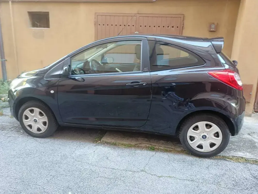 Usata Ford Ka 67 CV (49 kW) 2016 Berlina