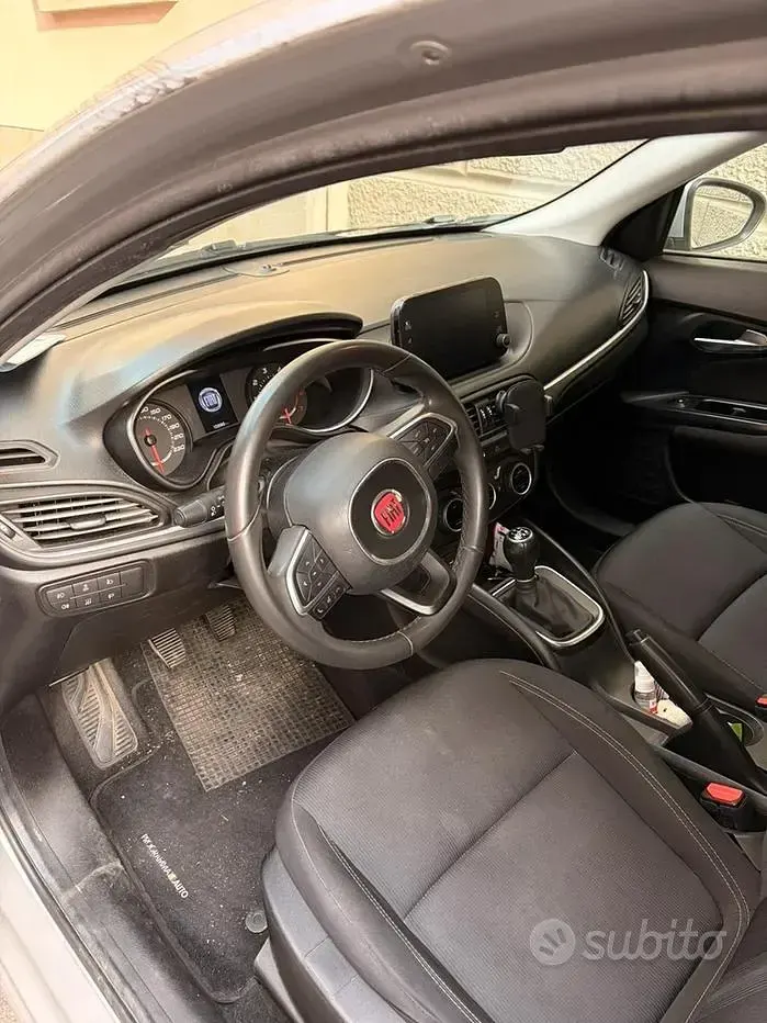 Usata Fiat Tipo 95 CV (69 kW) 2020 Grigio Monovolume