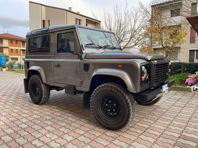 Usata Land Rover Defender 122 CV (89 kW) 2007 Station wagon