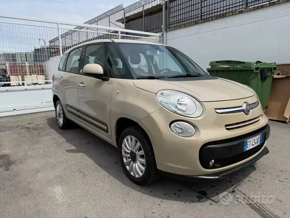 Usata Fiat 500L Living 80 CV (58 kW) 2014 Beige Monovolume