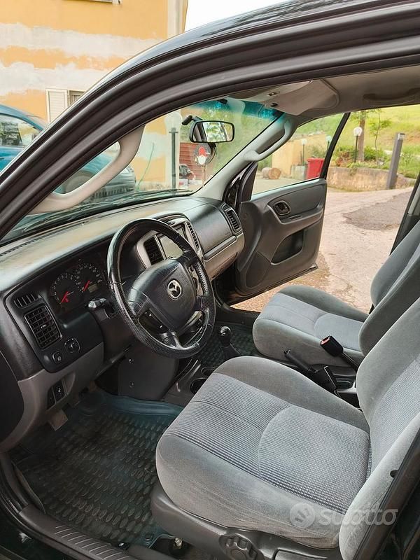 Usata Mazda Tribute 124 CV (91 kW) 2005 Nero SUV